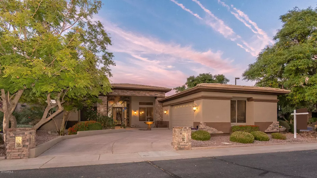 822 W ARMSTRONG Way, Chandler, AZ 85286