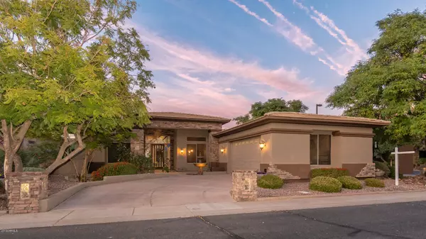 822 W ARMSTRONG Way, Chandler, AZ 85286