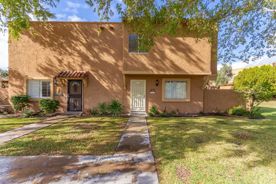 10207 N 8TH Place #B, Phoenix, AZ 85020