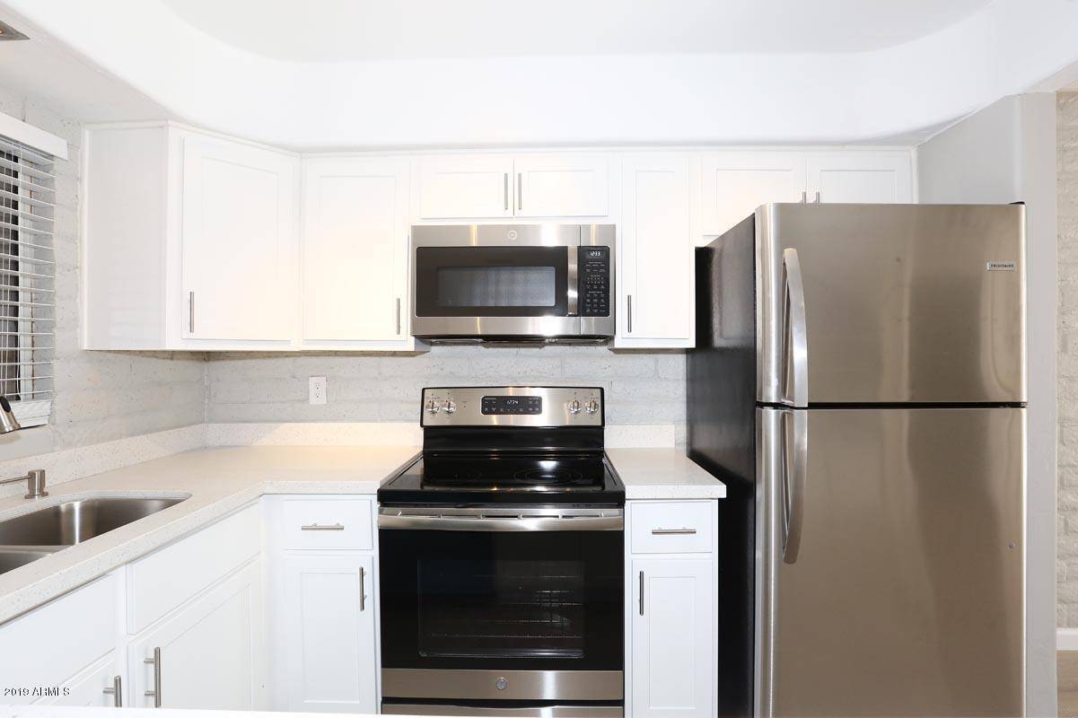 Phoenix, AZ 85018,3056 N 32ND Street #339