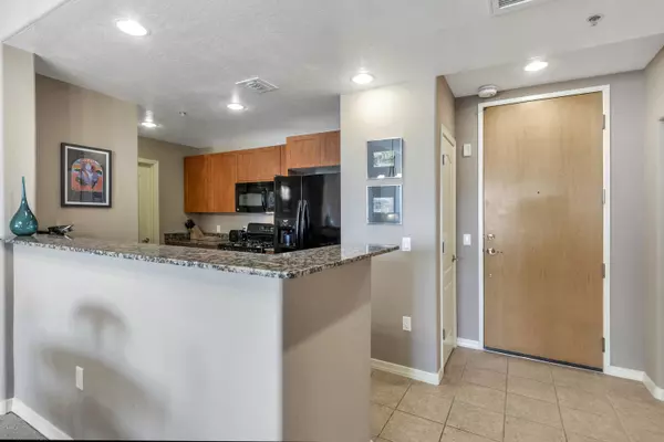 Phoenix, AZ 85004,2302 N CENTRAL Avenue #209