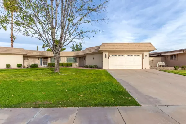 10630 W HUTTON Drive, Sun City, AZ 85351