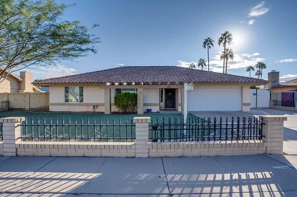 2447 S MULBERRY --, Mesa, AZ 85202