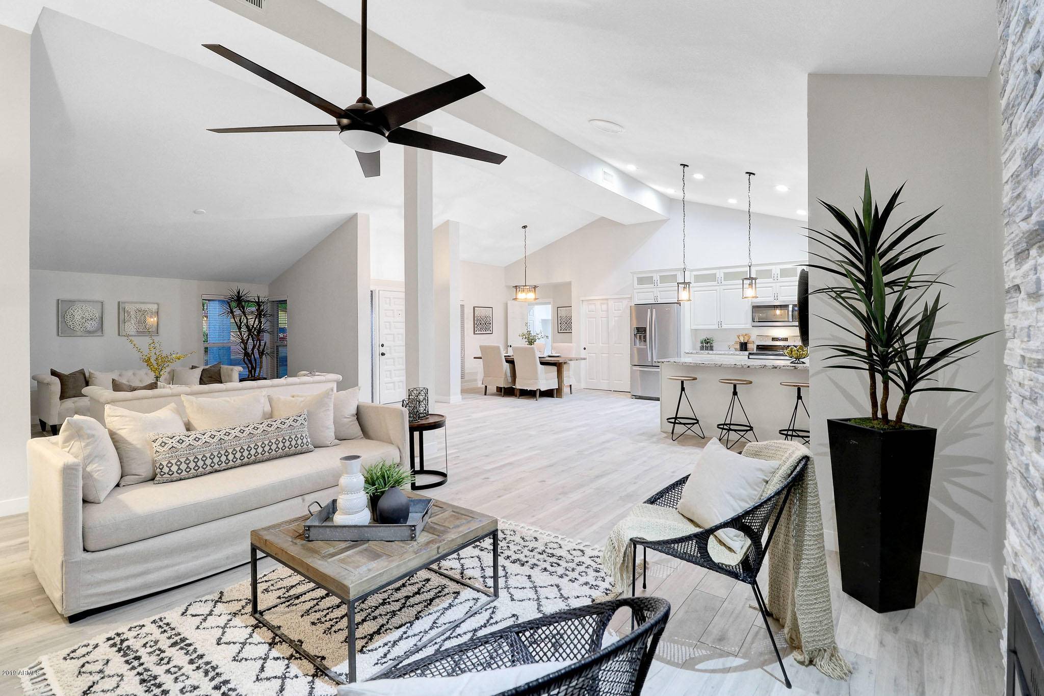 Phoenix, AZ 85022,14852 N MOON VALLEY Drive