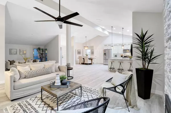 Phoenix, AZ 85022,14852 N MOON VALLEY Drive