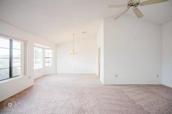 Sun City West, AZ 85375,17202 N DESERT GLEN Drive