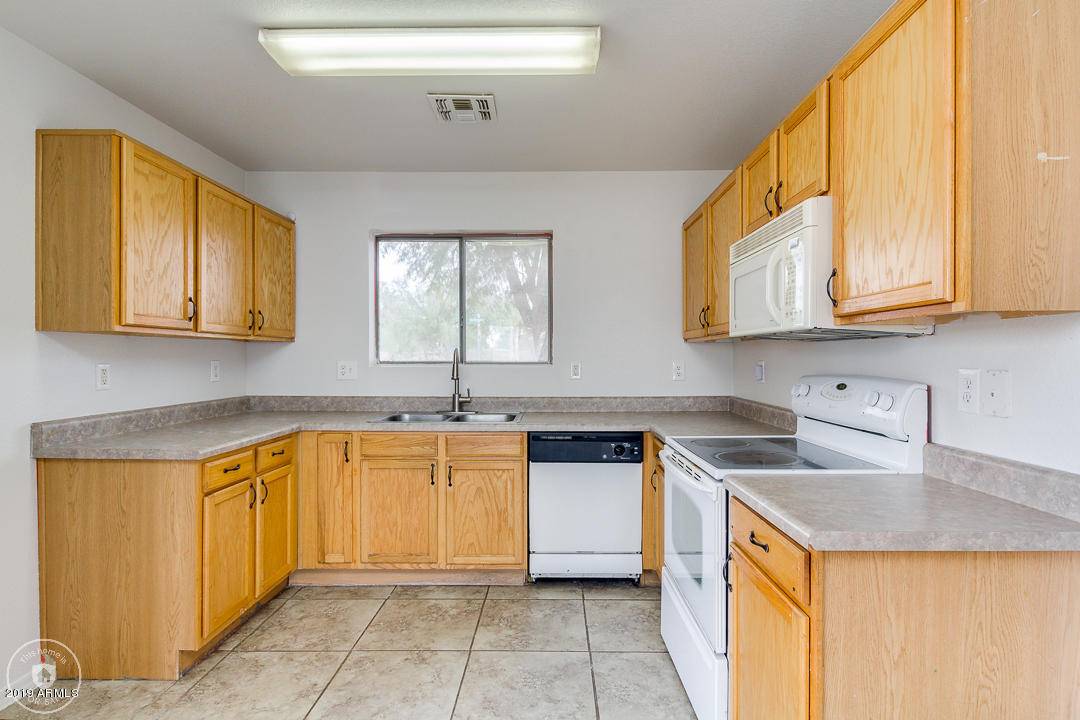 San Tan Valley, AZ 85143,1074 E SILVERSMITH Trail