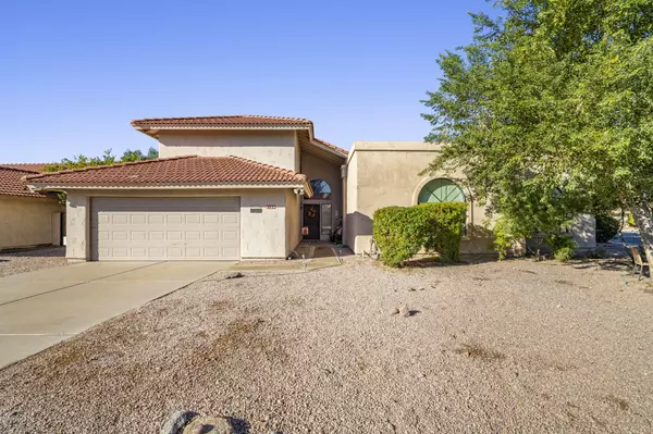 2160 N GLENVIEW Street, Mesa, AZ 85213