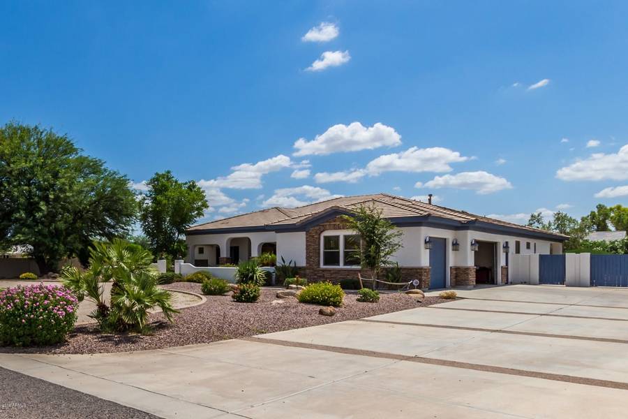 2357 E WALNUT Road, Gilbert, AZ 85298