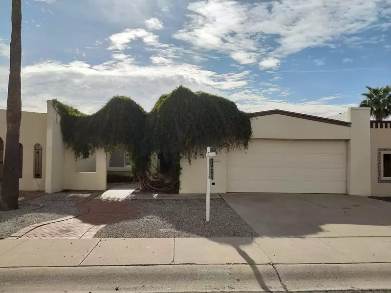 313 W LAGUNA Drive, Tempe, AZ 85282