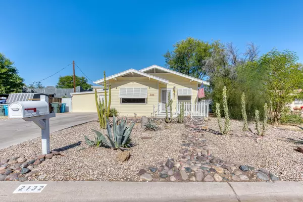 2132 W MEDLOCK Drive, Phoenix, AZ 85015