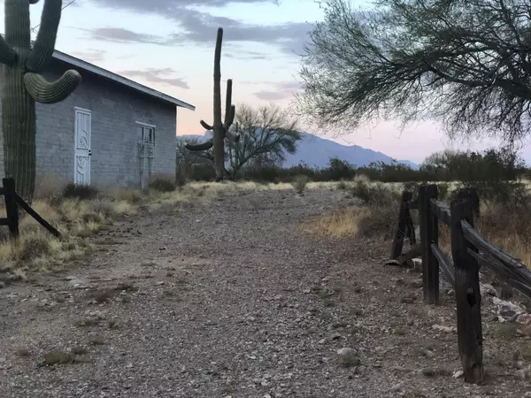 Tucson, AZ 85743,7350 N WADE Road