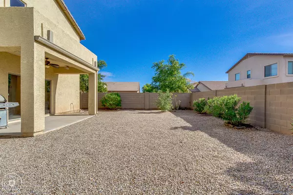 San Tan Valley, AZ 85143,887 W DESERT BASIN Drive