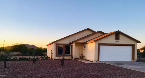 12700 W Lobo Drive, Arizona City, AZ 85123