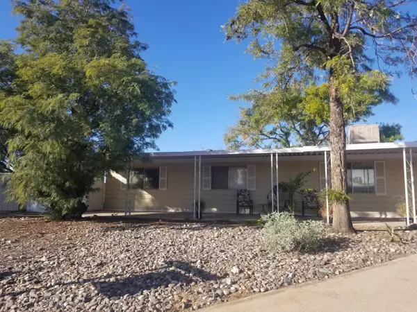 1624 W Betty Elyse Lane, Phoenix, AZ 85023