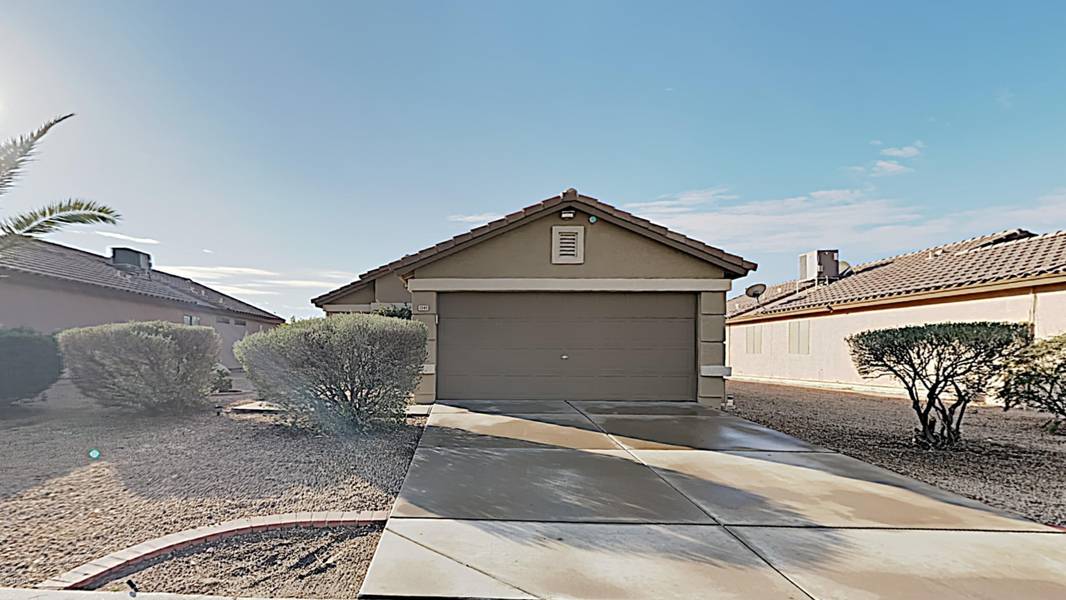 1049 E GREENLEE Avenue, Apache Junction, AZ 85119