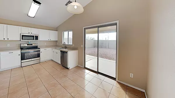 Apache Junction, AZ 85119,1049 E GREENLEE Avenue