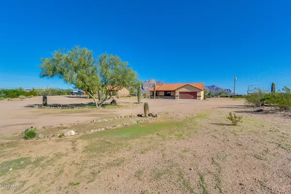 Apache Junction, AZ 85119,2450 E 2ND Avenue