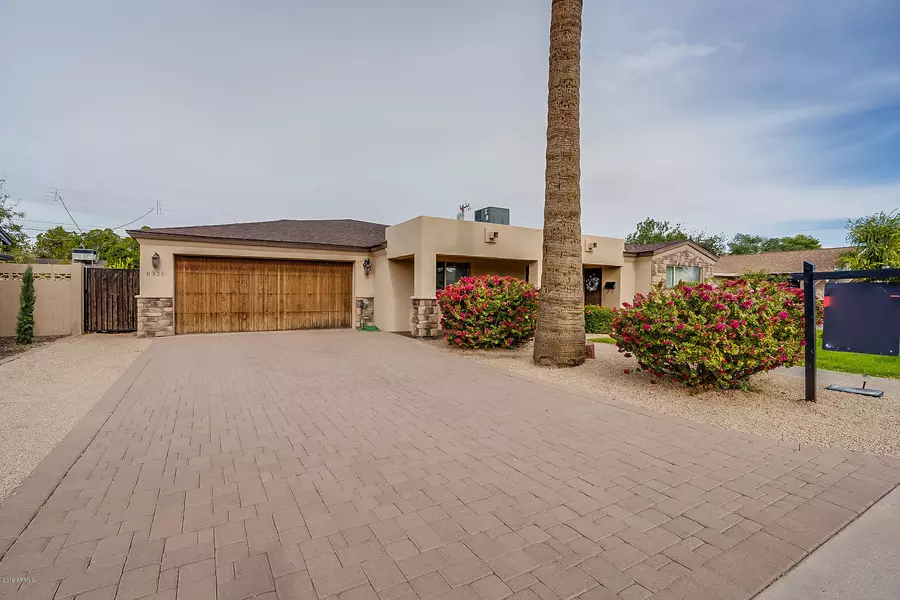 8320 E TURNEY Avenue, Scottsdale, AZ 85251