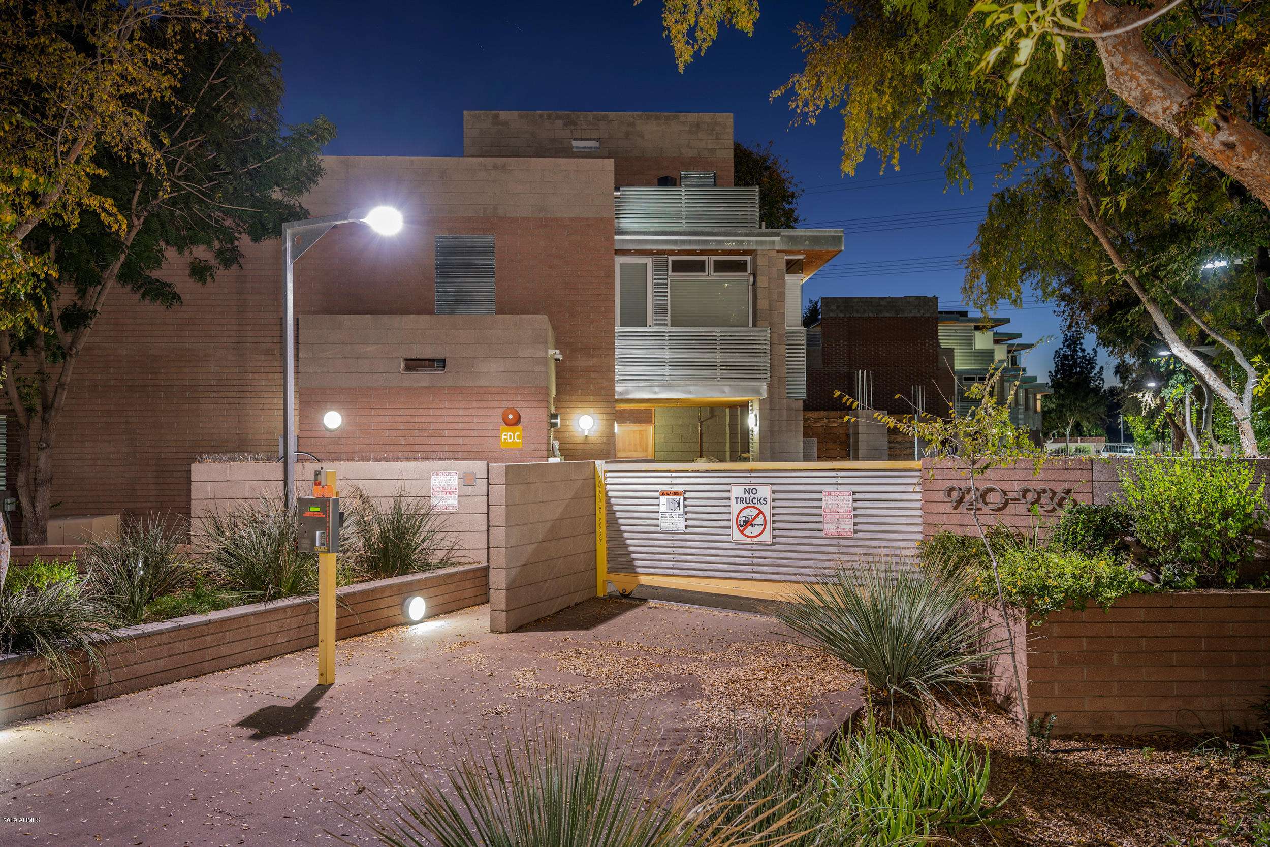 Tempe, AZ 85281,920 S ASH Avenue