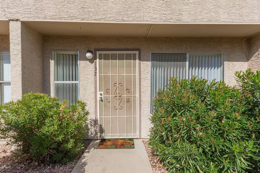 4828 W ORANGEWOOD Avenue #137, Glendale, AZ 85301