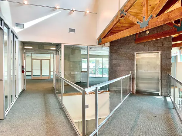 Tempe, AZ 85282,4747 S LAKESHORE Drive