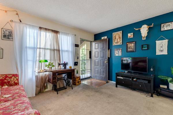 Mesa, AZ 85210,461 W HOLMES Avenue #353