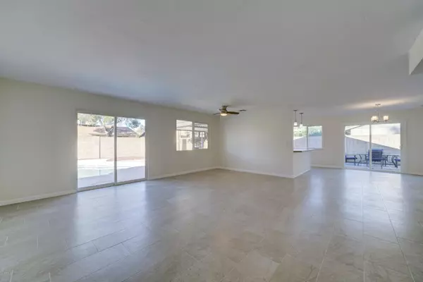 Phoenix, AZ 85032,12632 N 34th Place