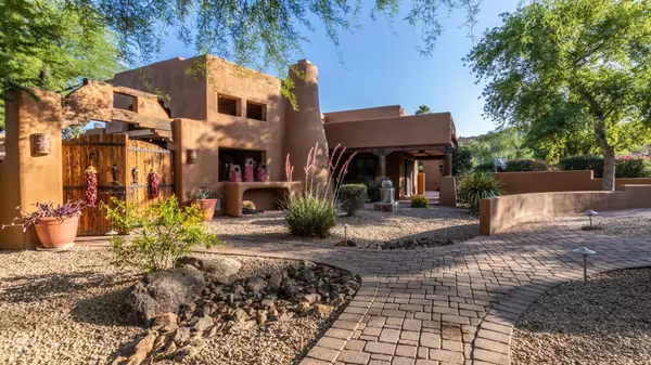 Paradise Valley, AZ 85253,6701 E BLUEBIRD Lane