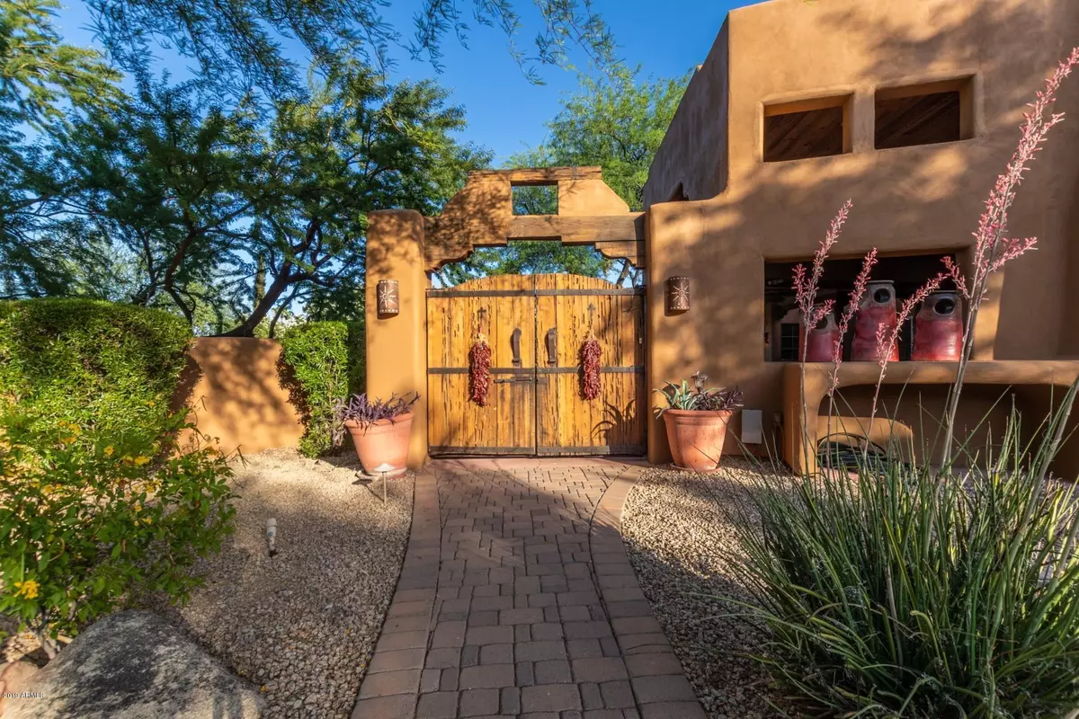 Paradise Valley, AZ 85253,6701 E BLUEBIRD Lane