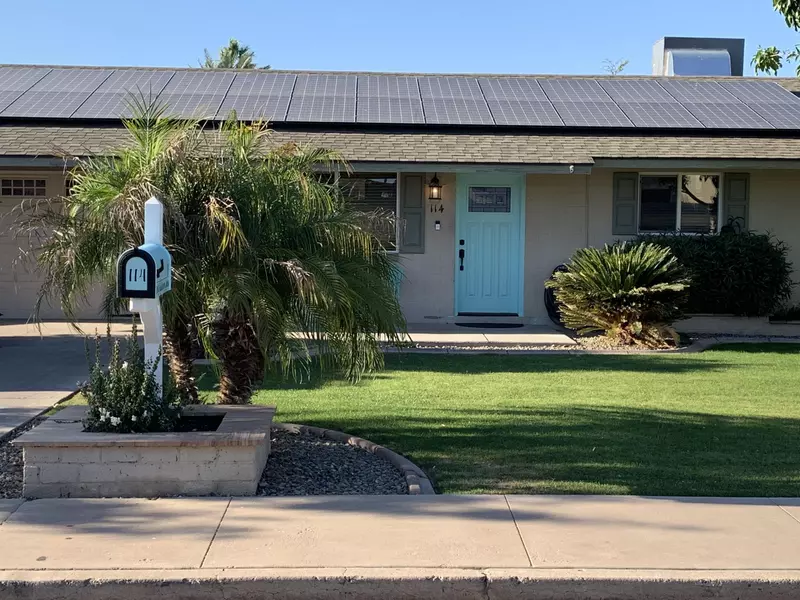 114 W HACKAMORE Avenue, Gilbert, AZ 85233