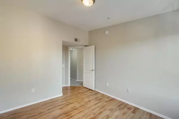 Tempe, AZ 85288,2401 E RIO SALADO Parkway #1124