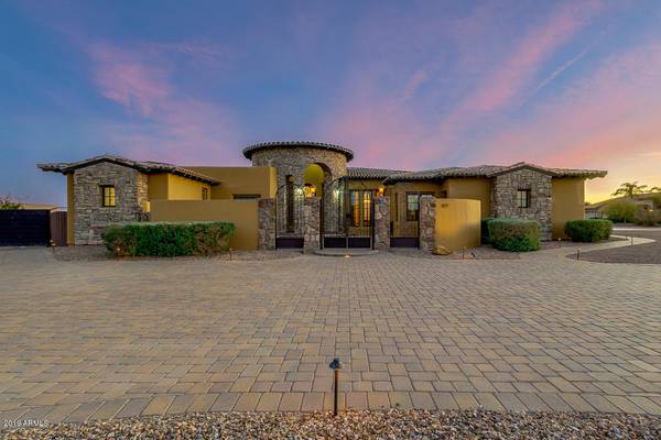 San Tan Valley, AZ 85143,917 W QUAIL Circle