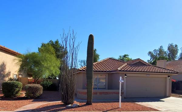 2915 E WINDMERE Drive, Phoenix, AZ 85048