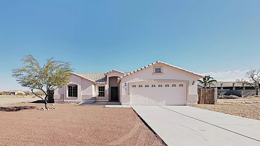 15241 S PADRES Road, Arizona City, AZ 85123