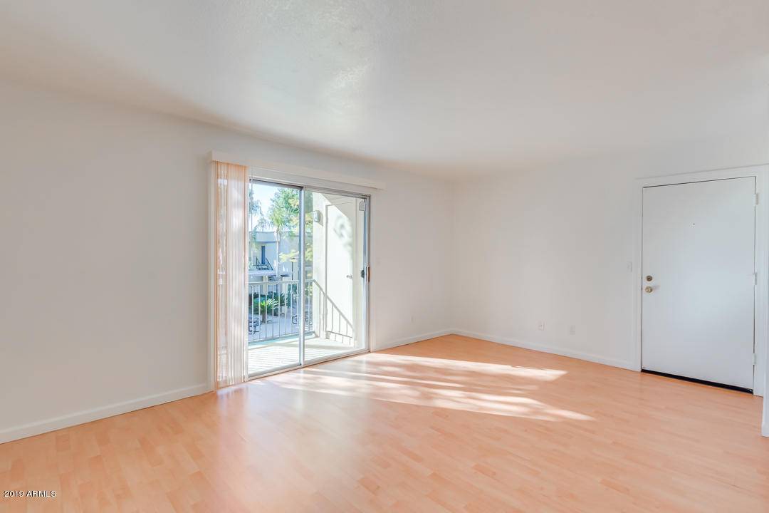 Phoenix, AZ 85013,740 W ELM Street #203