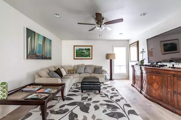 Scottsdale, AZ 85251,4950 N MILLER Road #219