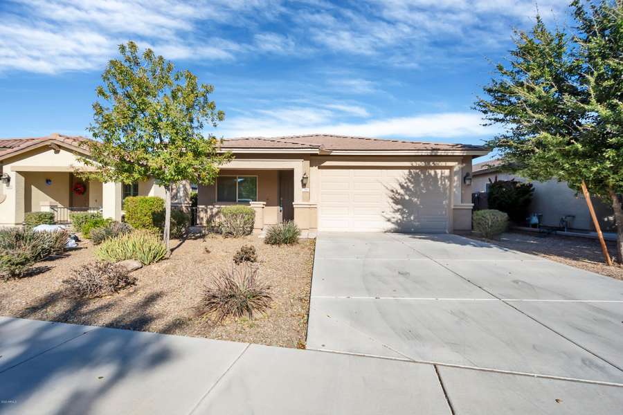 784 W HARVEST Road, San Tan Valley, AZ 85140