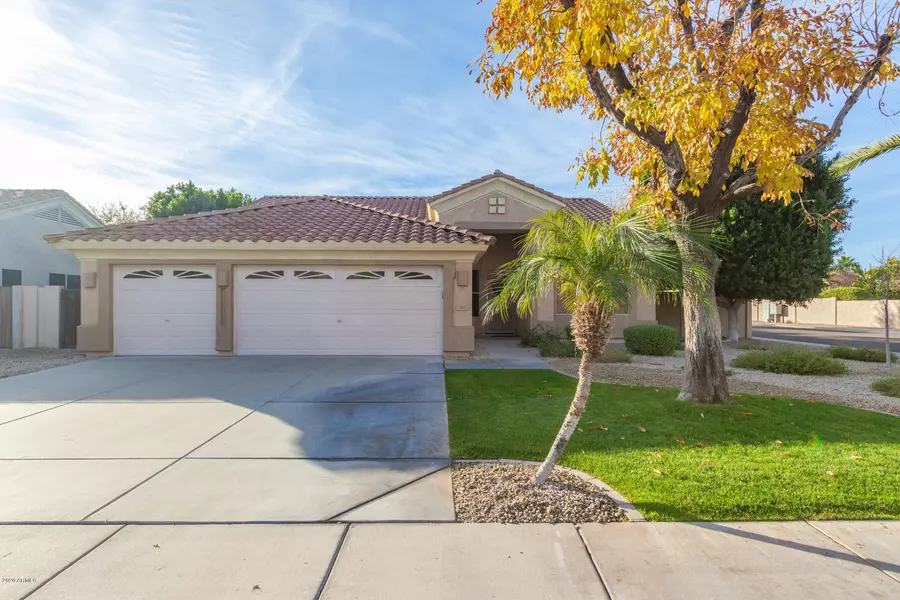 1251 W HAWKEN Way, Chandler, AZ 85286