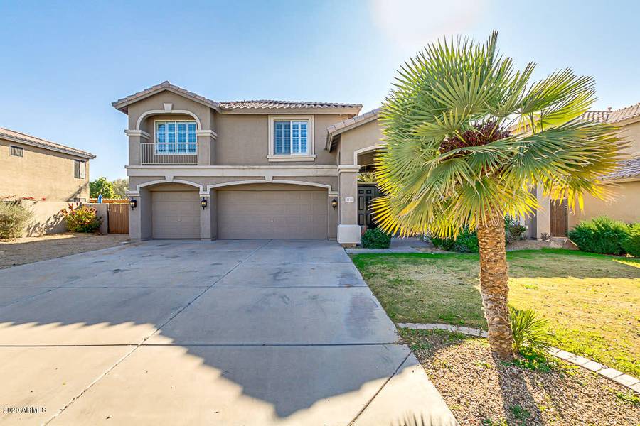 3711 E LEAH Lane, Gilbert, AZ 85234