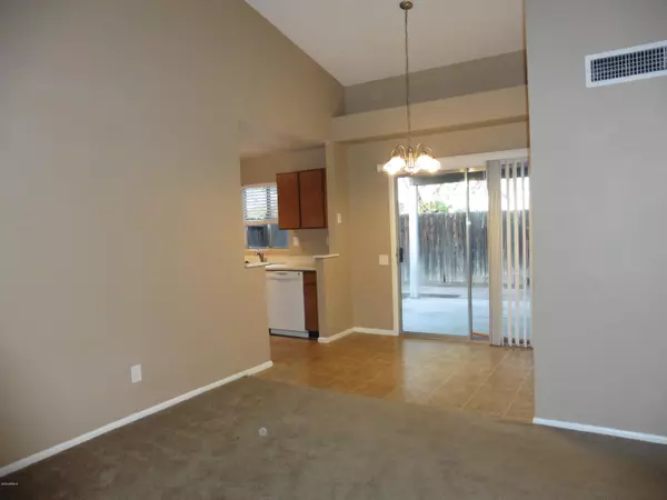 Phoenix, AZ 85042,4238 E CARSON Road