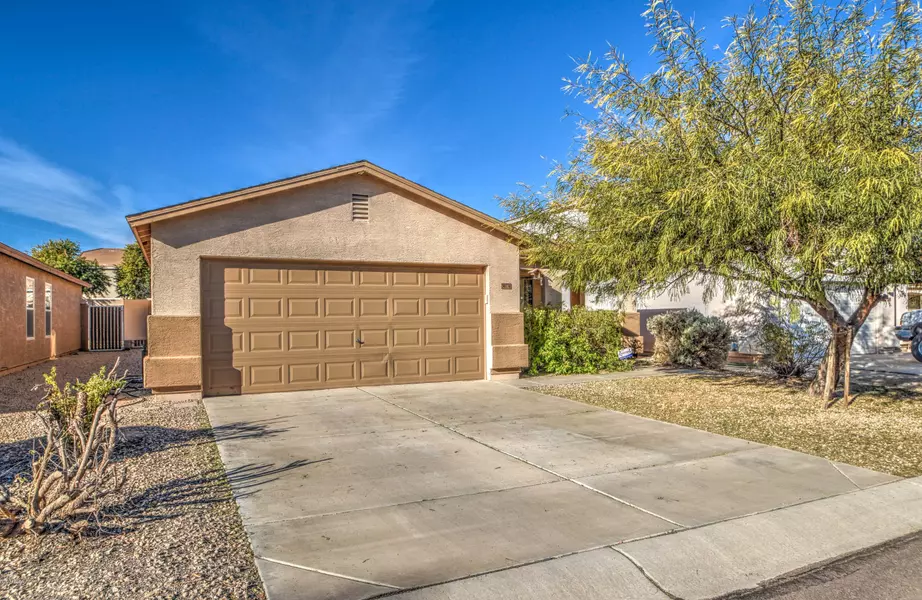 30774 N WHIRLAWAY Trail, San Tan Valley, AZ 85143