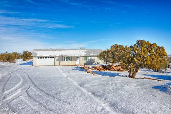 2596 ELK RUN Loop, Show Low, AZ 85901