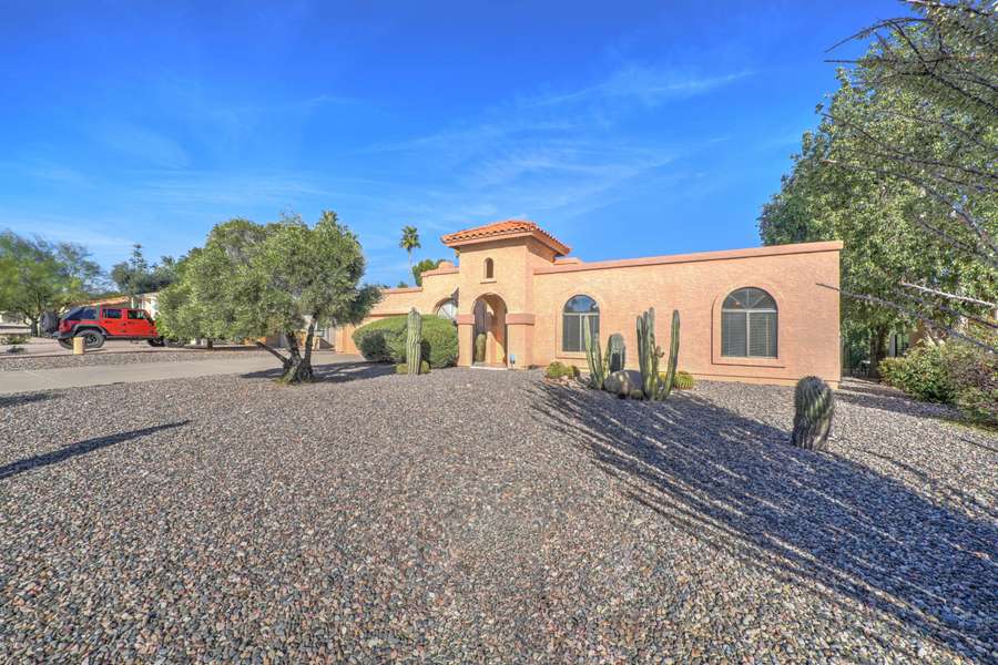 17338 E CALAVERAS Avenue, Fountain Hills, AZ 85268