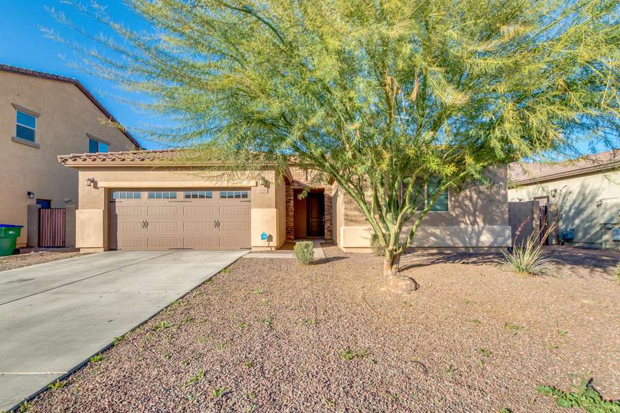 17156 W ECHO Lane, Waddell, AZ 85355