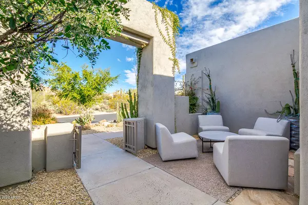 Scottsdale, AZ 85266,6779 E EAGLE FEATHER Road