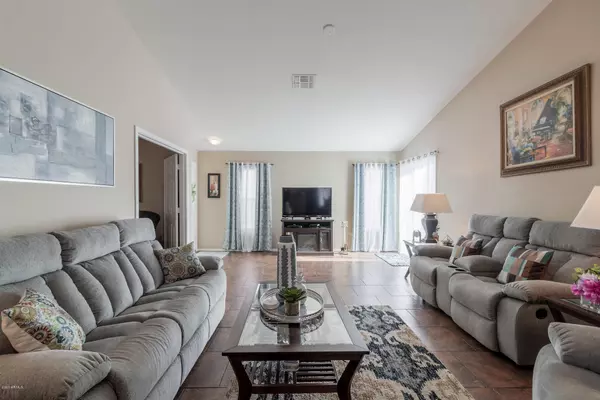 Avondale, AZ 85392,12017 W HOLLY Street