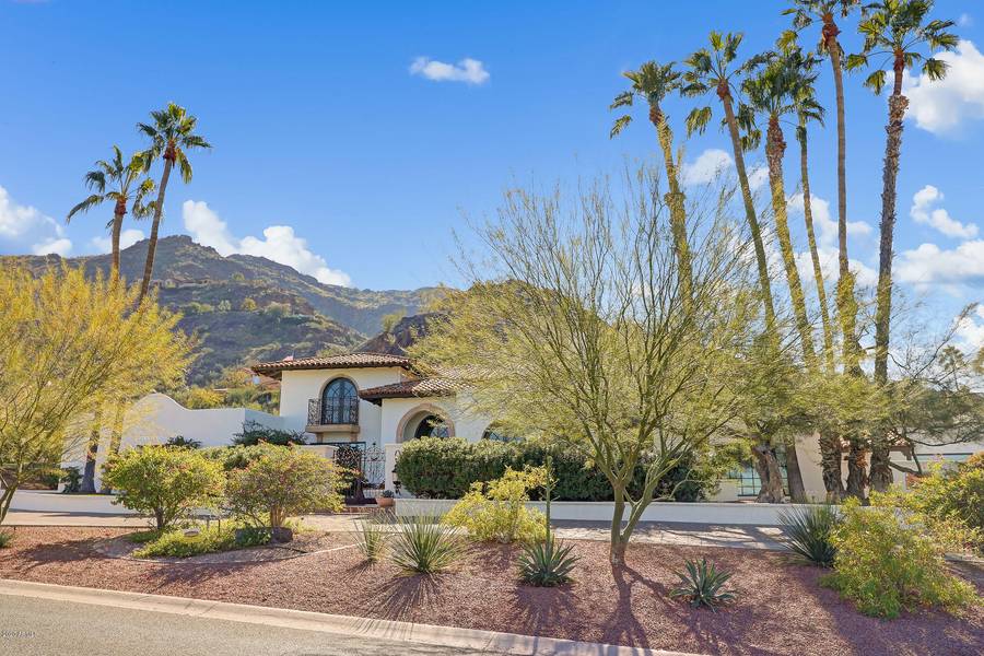 5317 E ROAD RUNNER Road, Paradise Valley, AZ 85253