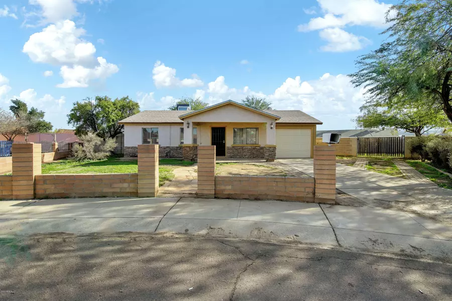 7013 W MERRELL Street, Phoenix, AZ 85033