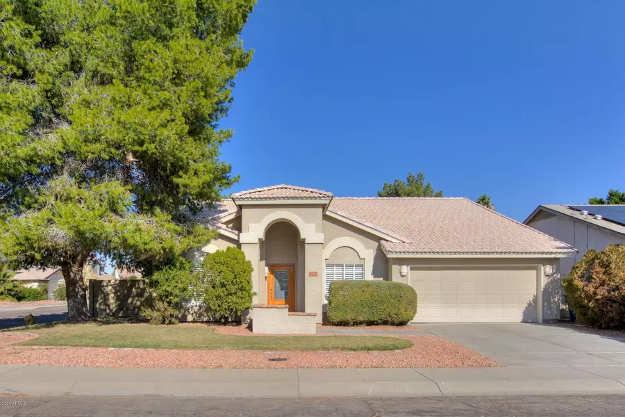 4232 W MISTY WILLOW Lane, Glendale, AZ 85310